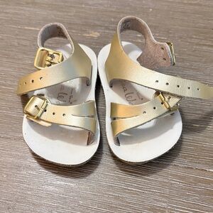 Chic Gold Kids Sandals with Buckle Straps